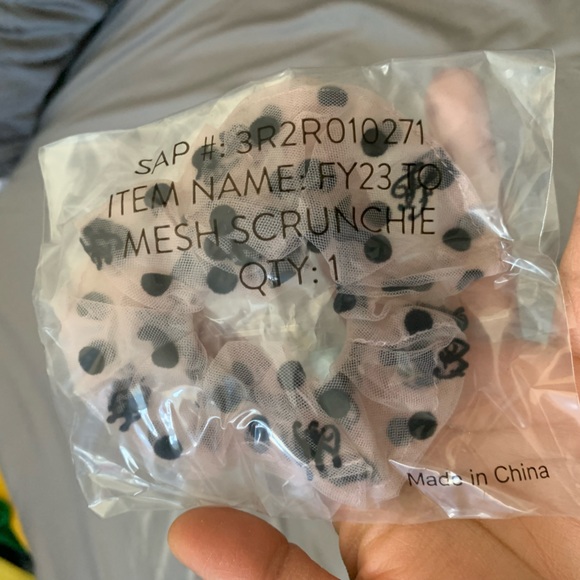 NIB Bundle 4 Too Faced Christmas Vacation Must-Haves Set Bestseller Travel Set - Picture 16 of 16